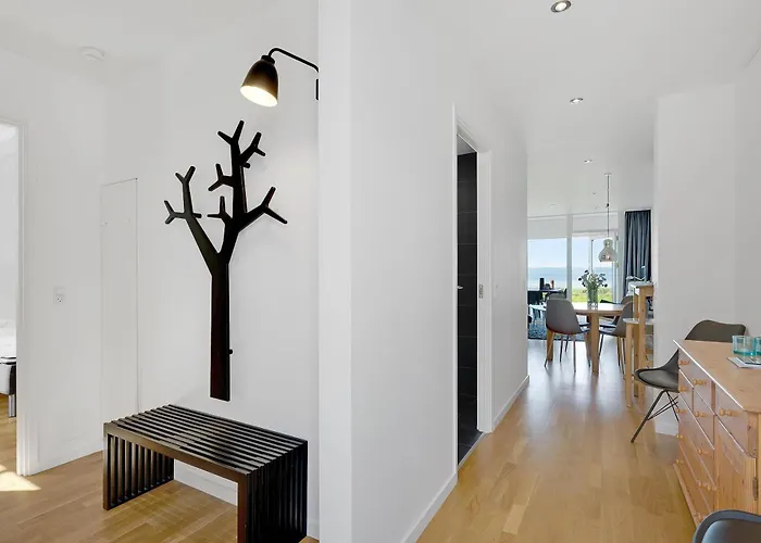 Bright And Inviting By In First Row With Full Views Of Bay *